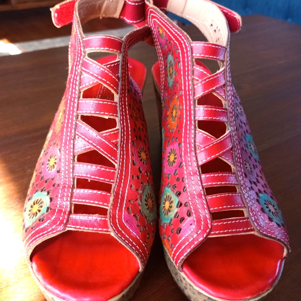 Beautiful leather sandles